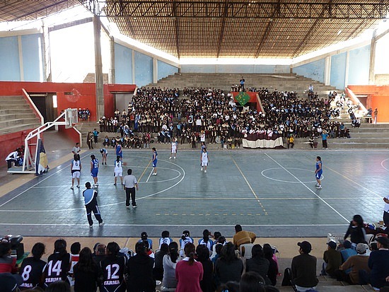 Mädchen-Basketballturnier in Jauja