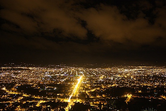 Cuenca bei Nacht