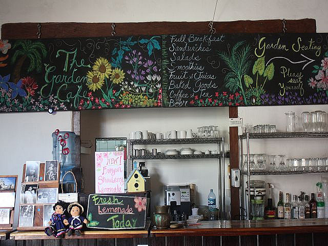 The Garden Café, Theke
