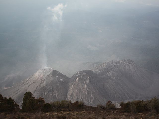 der Vulkan Santiaguito am Morgen