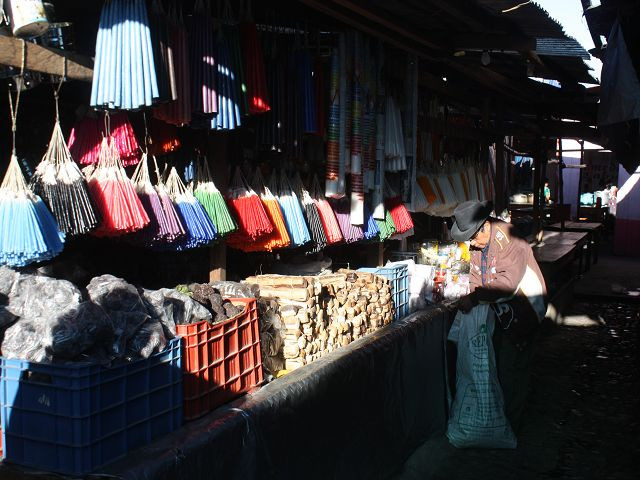 Markttag in Chichi