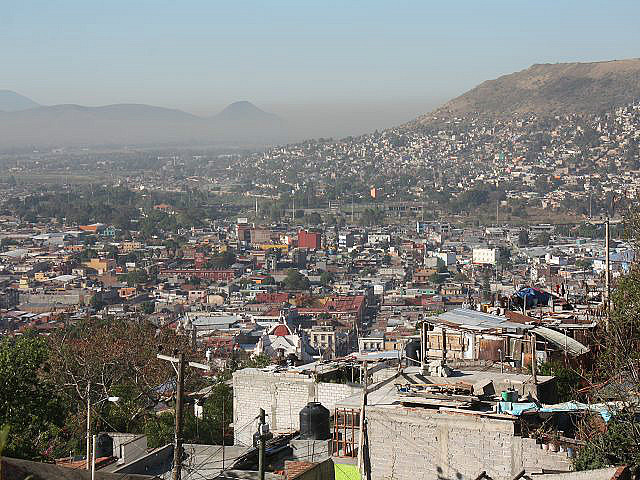 Oaxaca im Smog am Morgen