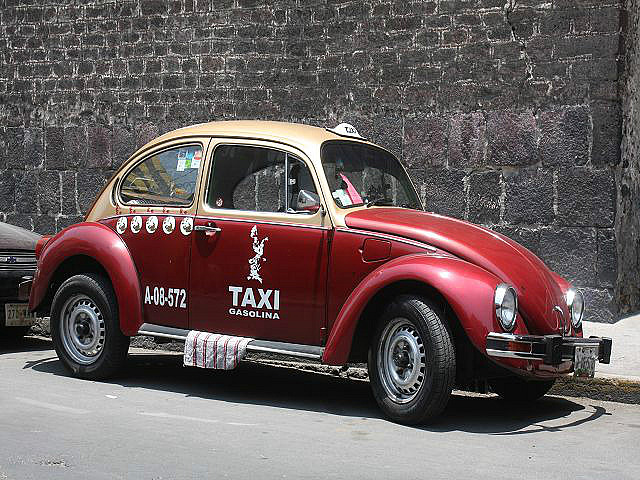 Taxi im VW Käfer Stil