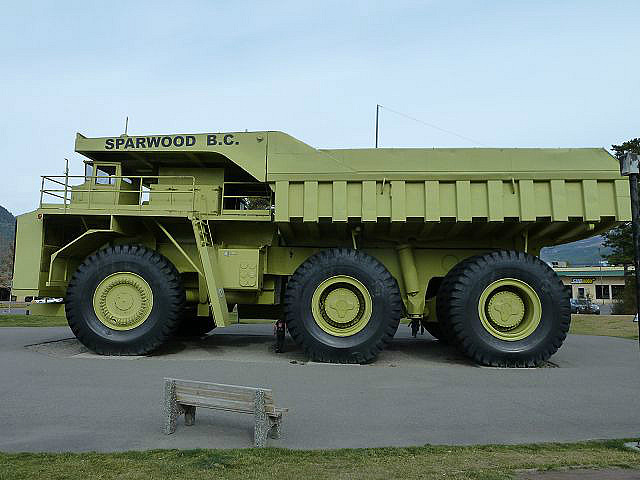 biggest truck of the world