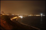 Küstenstreifen bei Nacht