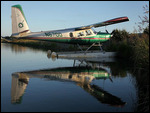Wasser-Flugzeug, das Transportmittel in Alaska